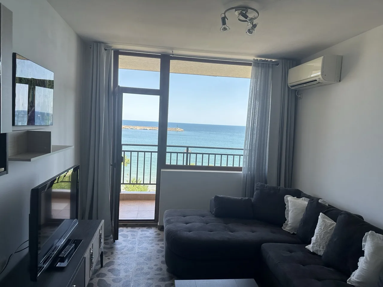 Варна Сий Гардън Студио